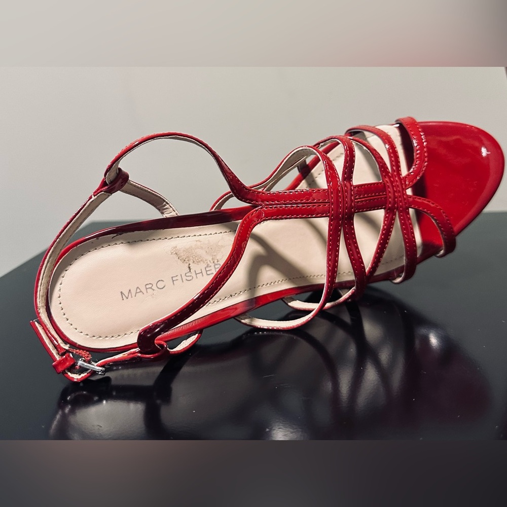 Marc Fisher Lipstick Red Patent Leather Heels Sz 10 - Picture 3 of 5